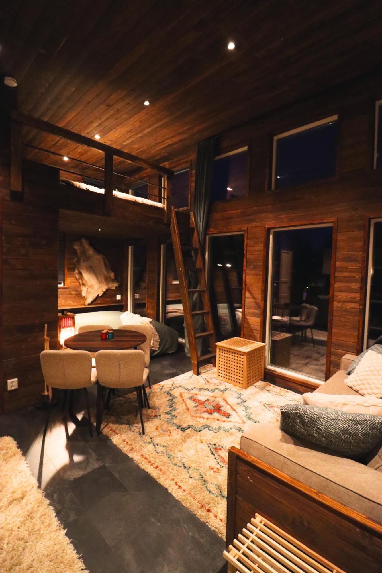 Reindeer River Lights Lodge كيرونا المظهر الخارجي الصورة