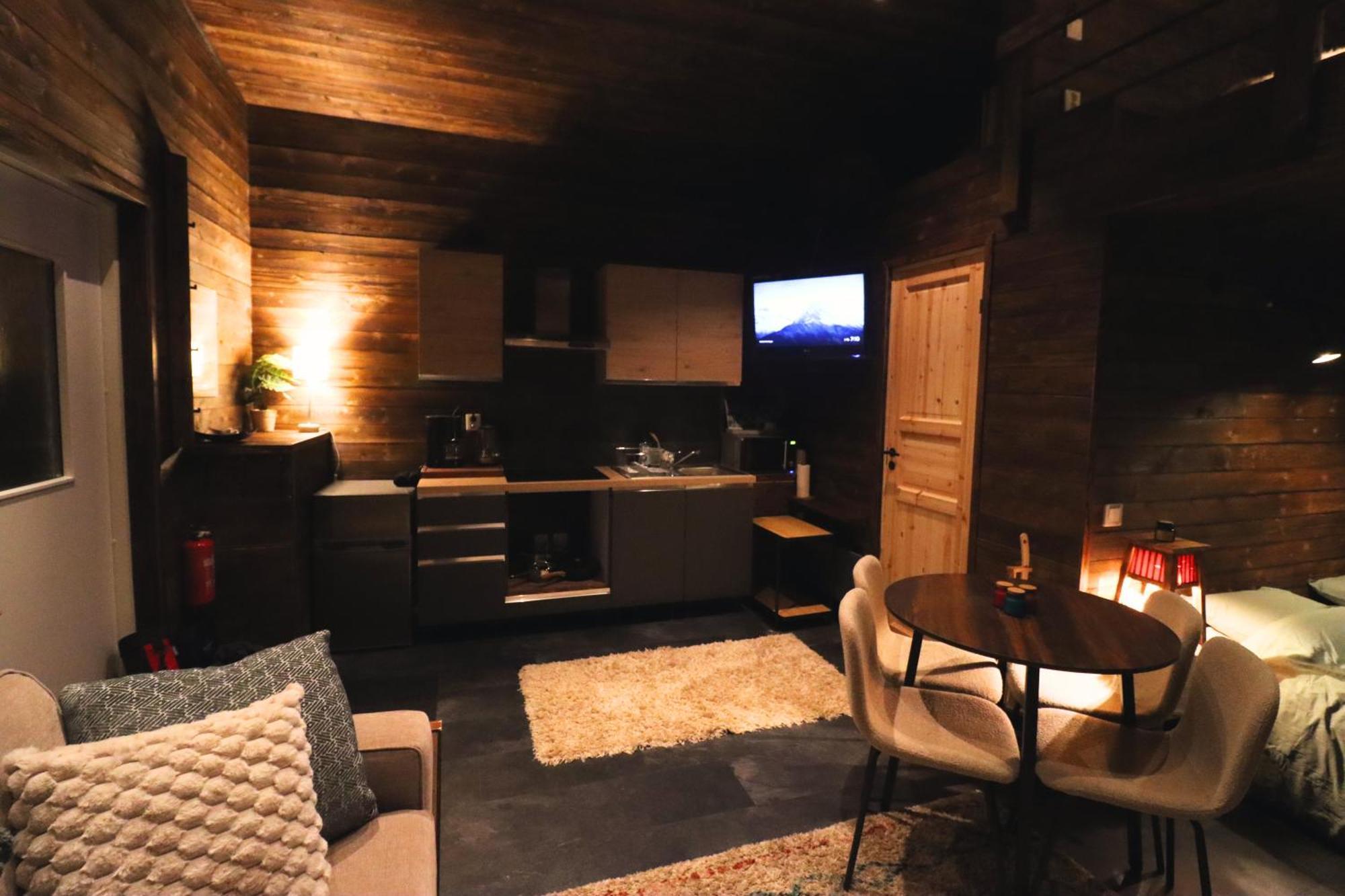 Reindeer River Lights Lodge كيرونا المظهر الخارجي الصورة